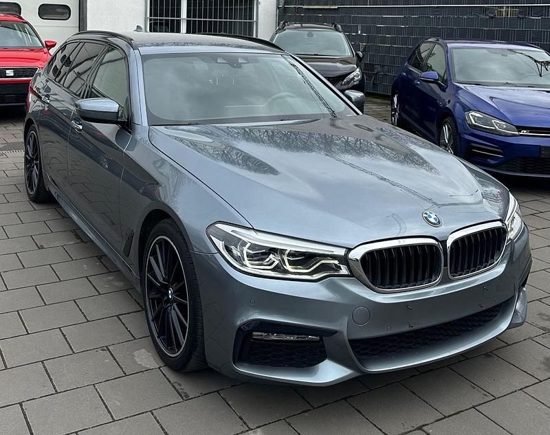 Gebraucht BMW 520 M Sport 190 PS (139 kW) 2017 Grau Kombi
