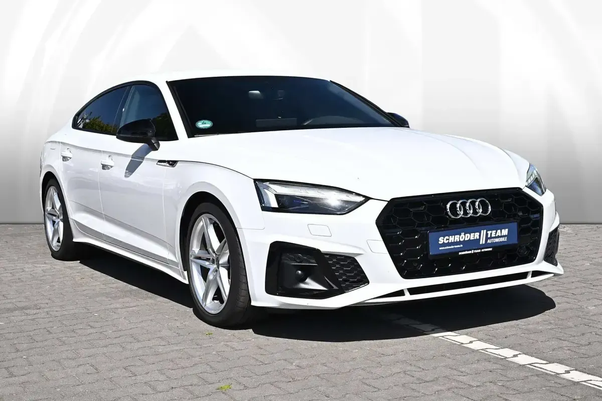 Gebraucht Audi A5 Sportback Ambiente 204 PS (150 kW) 2023 Ibisweiß Kleinwagen