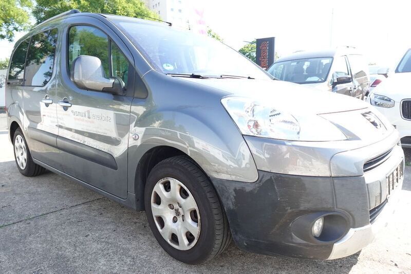 Grau Gebraucht 2009 Peugeot Partner Tepee Family Van / Kleinbus | 2.990 € (Superpreis) - Bild 1/2