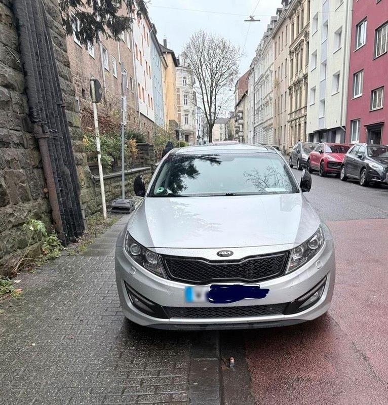Second-hand Kia Optima 141 CP (103 kW) 2012 Gri Berlinǎ