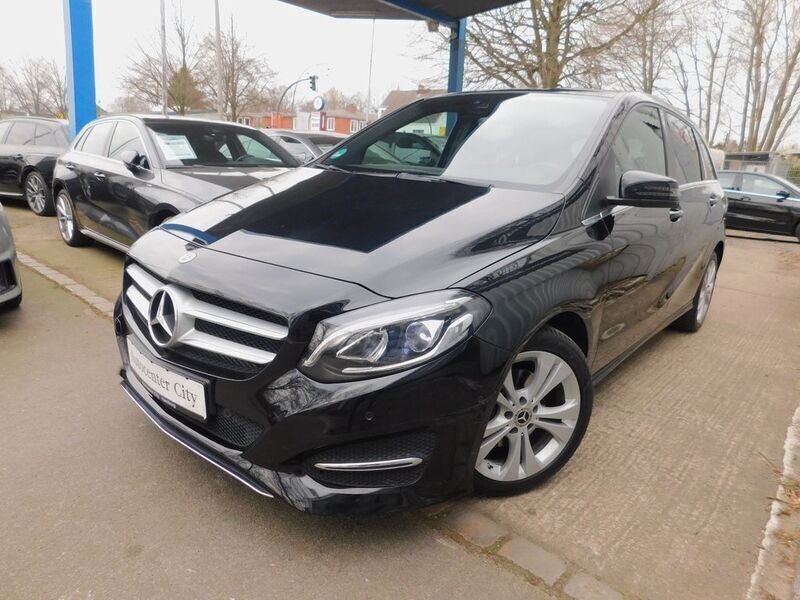 Schwarz Gebraucht 2018 Mercedes B200 Edition Van / Kleinbus | 18.700 € (Fairer Preis) - Bild 1/4
