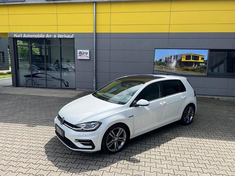 Weiß Gebraucht 2017 VW Golf VII Highline Limousine | 15.990 € (Fairer Preis) - Bild 1/4