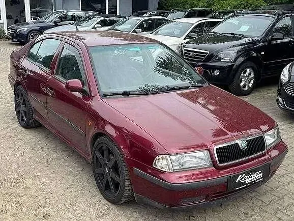 Gebraucht Skoda Octavia Sport 116 PS (85 kW) 1999 Rot Limousine