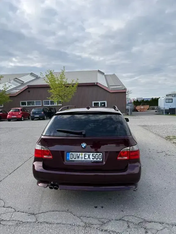 Używany BMW 530 231 KM (169 kW) 2006 Czerwony Kombi