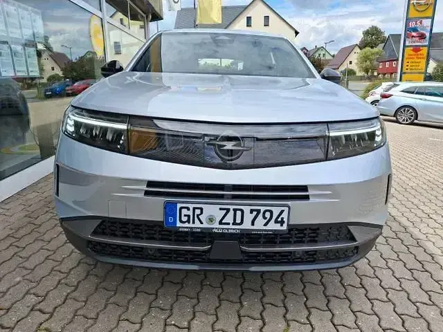 Gebraucht Opel Grandland X 136 PS (100 kW) 2025 Silber SUV