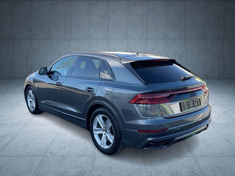 Gebraucht Audi Q8 S-Line 381 PS (280 kW) 2022 Grau SUV