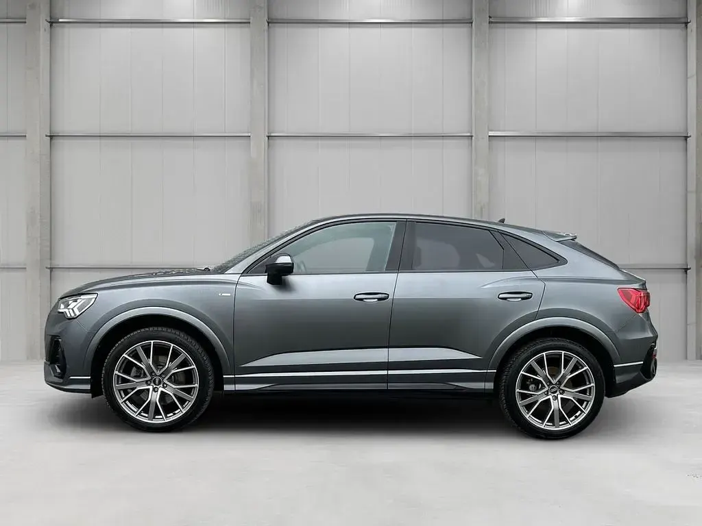 Gebraucht Audi Q3 Sportback Sport 200 PS (147 kW) 2022 Matteffektlackierung audi exclusive SUV