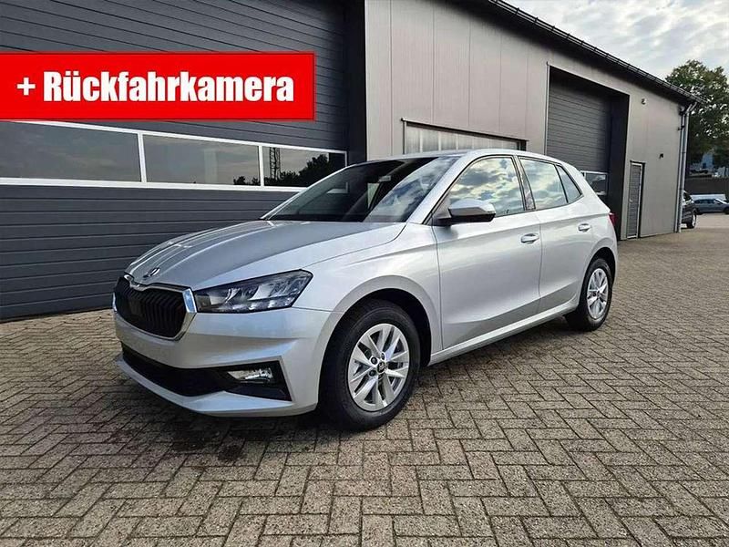Brillantsilber metallic Neu 2025 Skoda Fabia Selection Kleinwagen | 22.490 € (Fairer Preis) - Bild 1/4