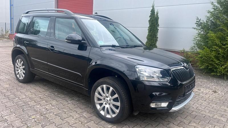 Schwarz Gebraucht 2014 Skoda Yeti SUV | 7.490 € - Bild 1/4