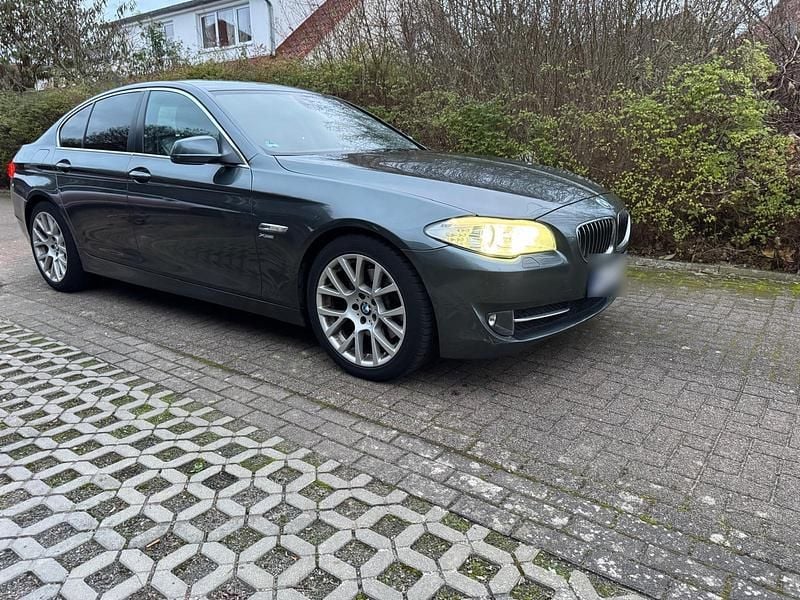 Gebraucht BMW 530 258 PS (189 kW) 2011 Grün Limousine