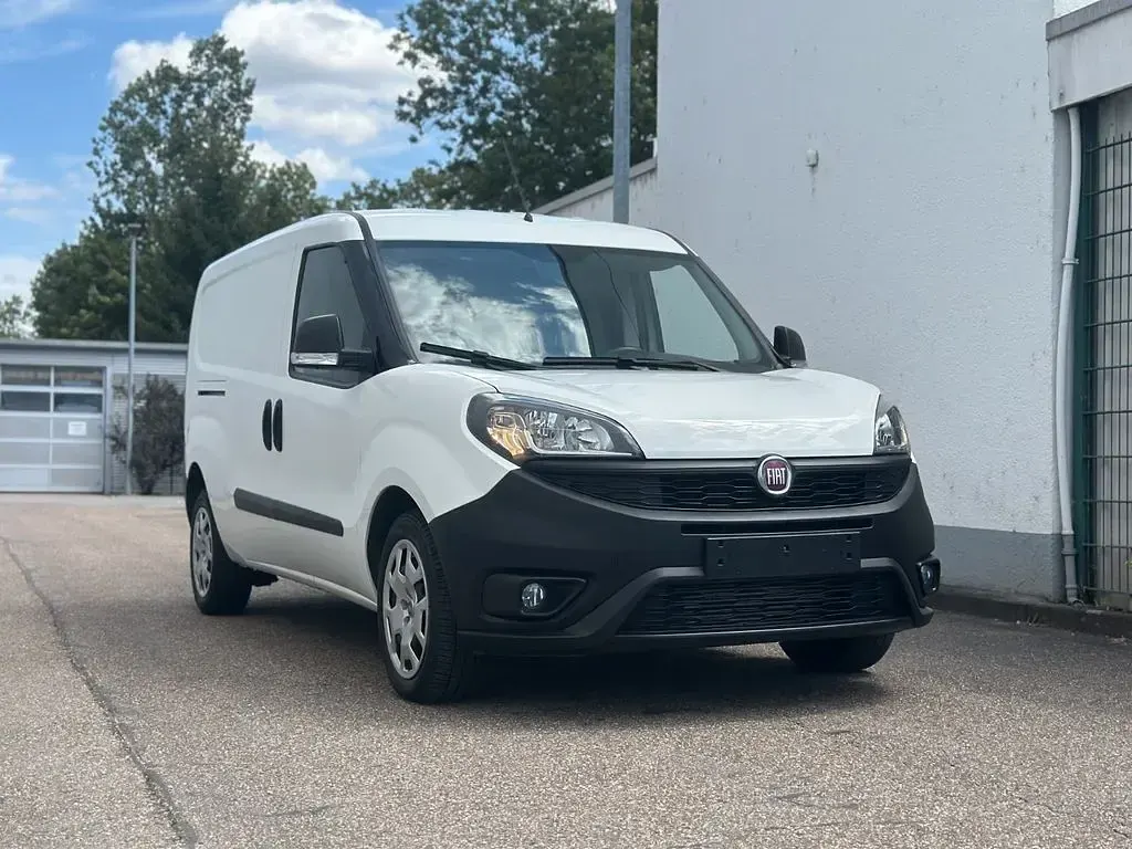 Gebraucht Fiat Doblò 101 PS (74 kW) 2019 Weiß Van / Kleinbus