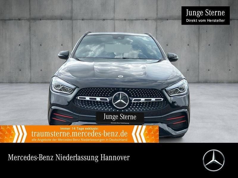 Nachtschwarz Gebraucht 2020 Mercedes GLA250 AMG SUV | 29.990 € (Superpreis) - Bild 1/3