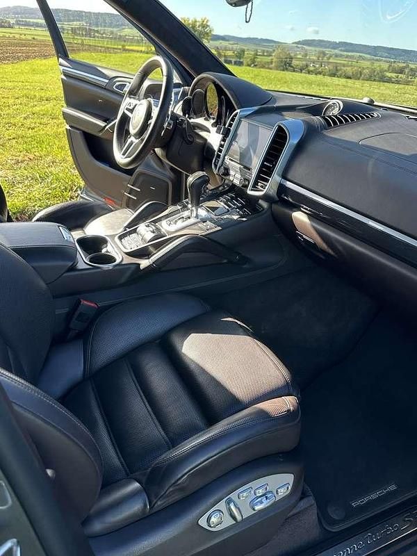 Gebraucht Porsche Cayenne Turbo S 570 PS (419 kW) 2016 SUV