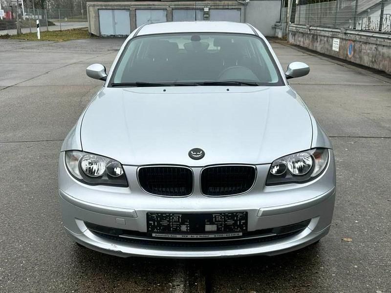 Gebraucht BMW 120 143 PS (105 kW) 2009 Silber Kleinwagen