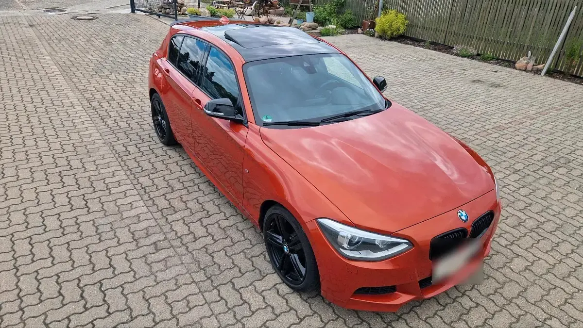 Gebraucht BMW 318 Shadowline 143 PS (105 kW) 2015 Orange Limousine