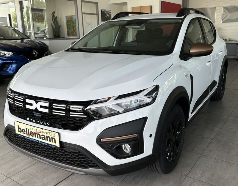 Weiß Neu 2025 Dacia Sandero Extreme Kleinwagen | 22.070 € (Etwas zu teuer) - Bild 1/4