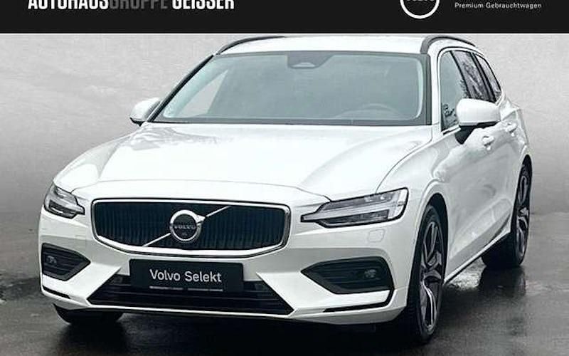 Weiß Gebraucht 2025 Volvo V60 Core Kombi | 35.750 € (Guter Preis) - Bild 1/4
