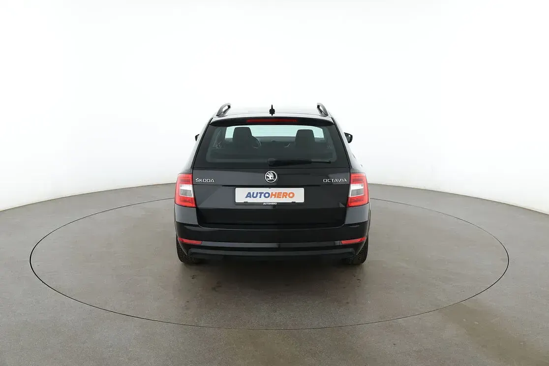 Gebraucht Skoda Octavia Ambition 150 PS (110 kW) 2020 Schwarz Kombi