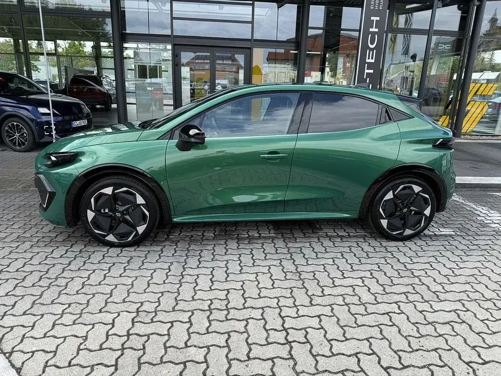 Nowe Renault Clio V Techno 114 KM (83 kW) 2026 Zielony Sedan/Limuzyna