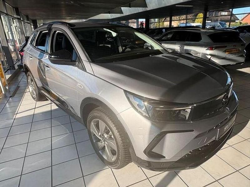 Grau Gebraucht 2024 Opel Grandland X SUV | 26.500 € (Fairer Preis) - Bild 1/4