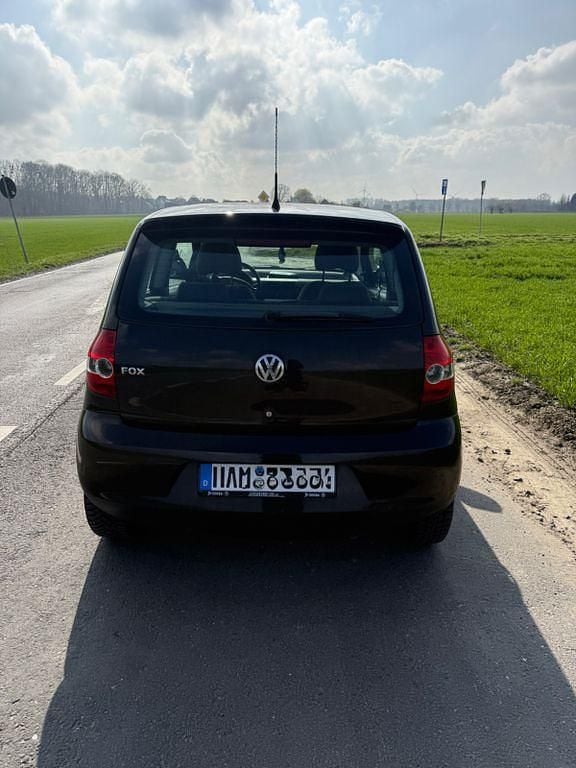 Gebraucht VW Fox Style 60 PS (44 kW) 2012 Schwarz Kleinwagen