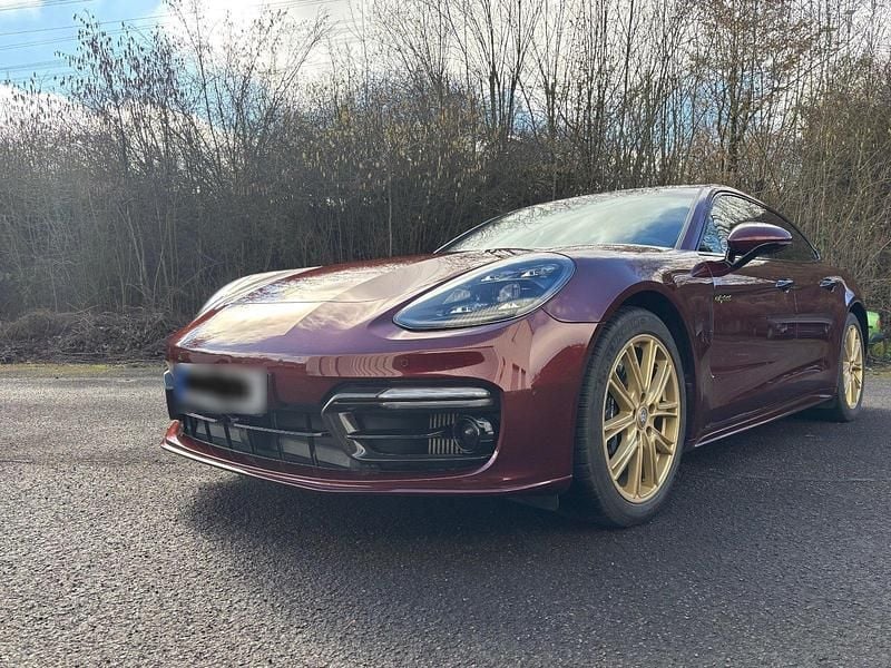 Gebraucht Porsche Panamera Turbo S Sport Turismo 700 PS (514 kW) 2021 Rot Limousine