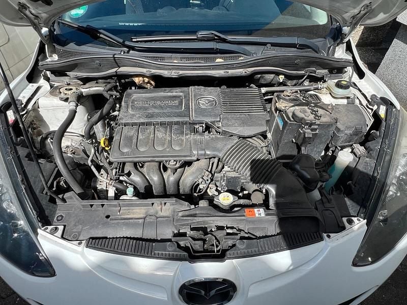 Second-hand Mazda 2 Inclusive 103 CP (75 kW) 2012 Alb Hatchback