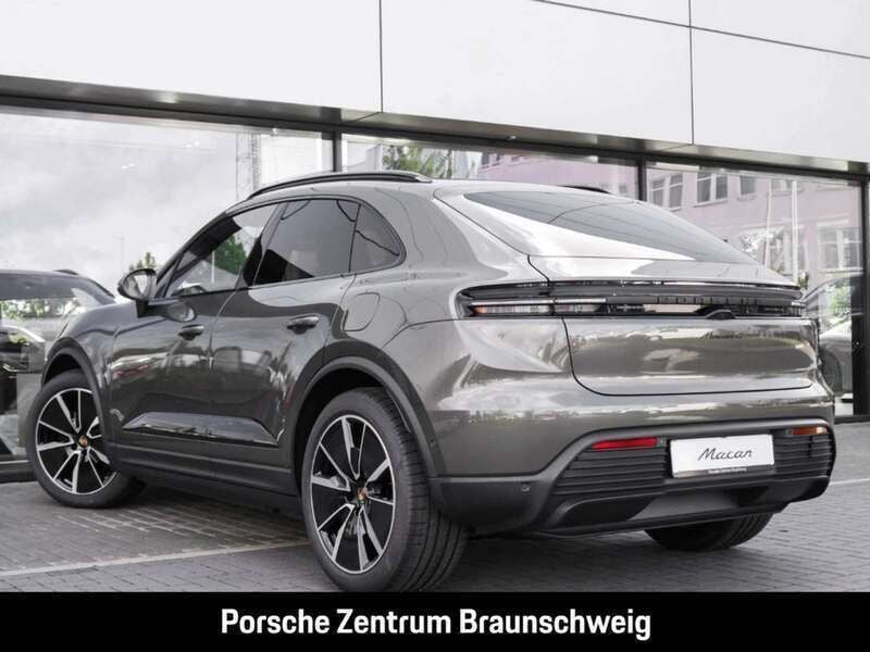 Gebraucht Porsche Macan 300 kW (408 PS) 2025 Aventuringrünmetallic SUV