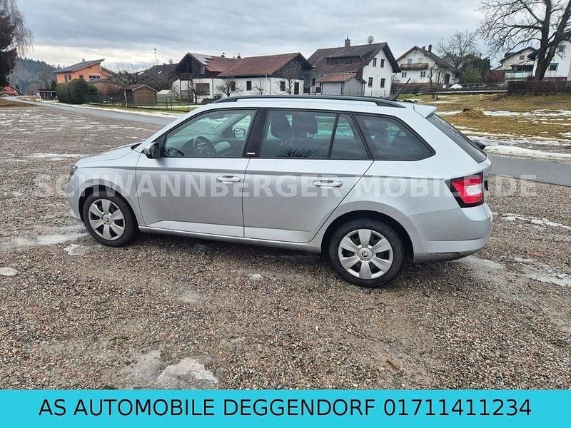 Gebraucht Skoda Fabia Joy 90 PS (66 kW) 2016 Silber Kombi