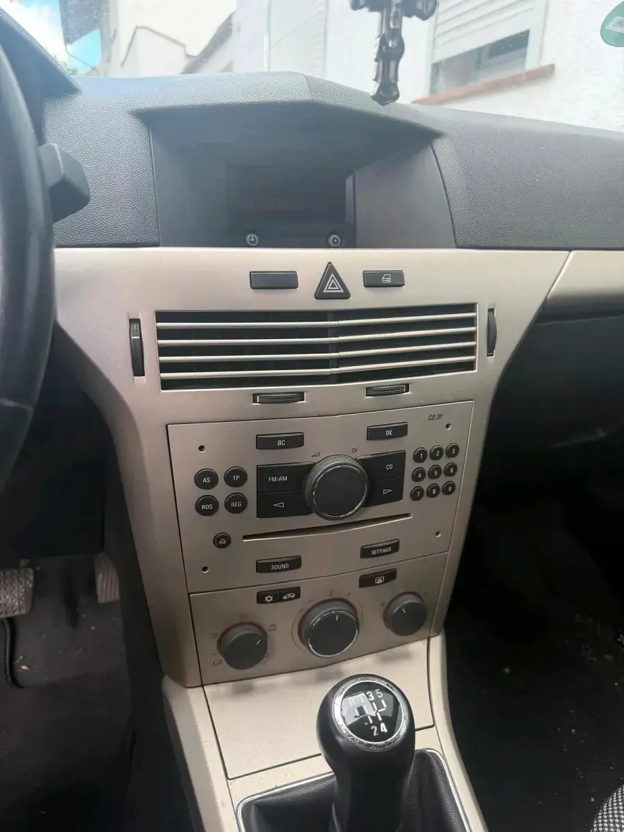 Gebraucht Opel Astra 90 PS (66 kW) 2008 Grau Kleinwagen