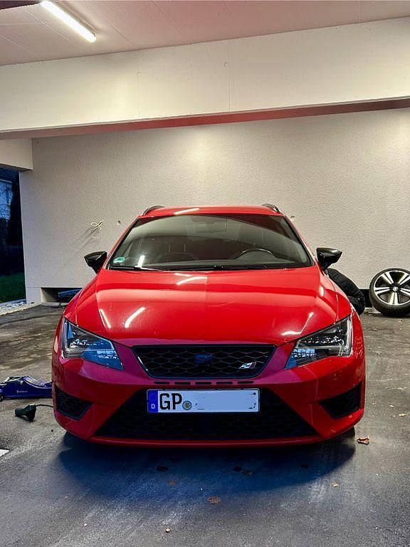 Rot Gebraucht 2015 Cupra Leon Kombi | 15.499 € (Fairer Preis) - Bild 1/4