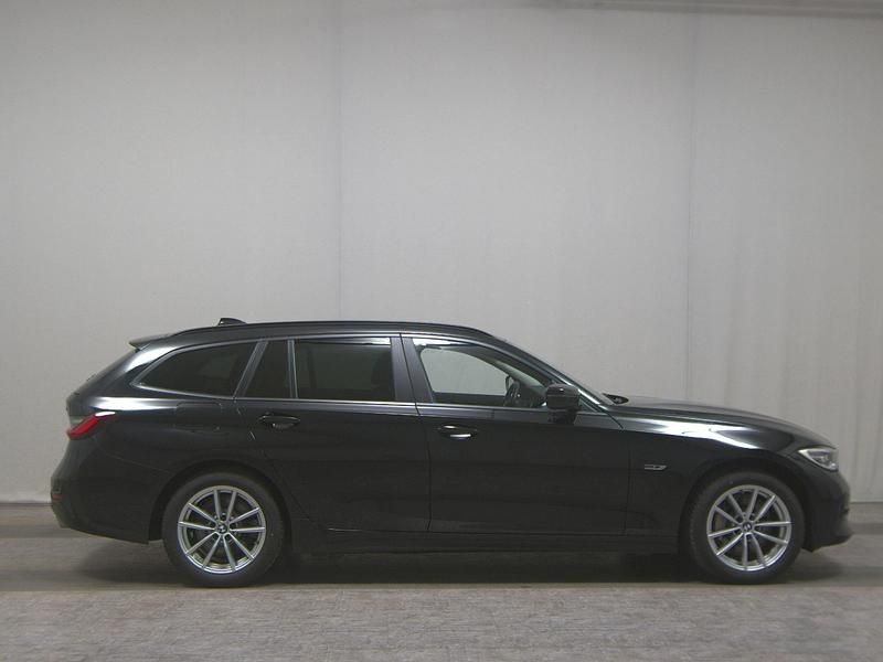 Gebraucht BMW 330e Advantage 252 PS (185 kW) 2021 Schwarz Kombi