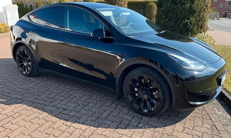 Gebraucht Tesla Model Y Standard Range 188 kW (256 PS) 2023 Schwarz SUV