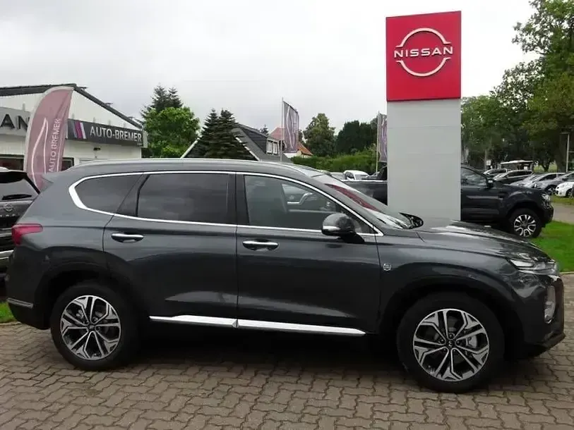 Gebraucht Hyundai Santa Fe Premium 200 PS (147 kW) 2019 Rain forest (r2f) (metallic) SUV