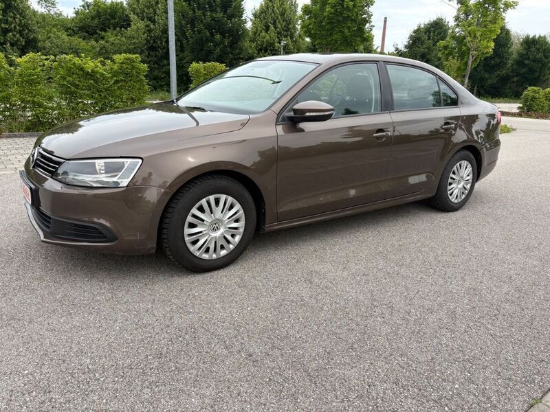 Braun Gebraucht 2012 VW Jetta Comfortline Limousine | 5.800 € (Superpreis) - Bild 1/4