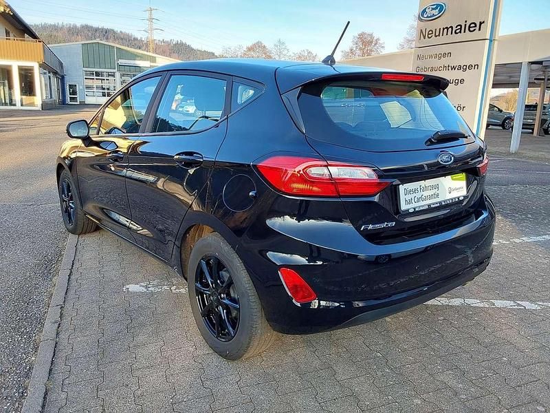 Gebraucht Ford Fiesta 101 PS (74 kW) 2023 Obsidianschwarz metallic Kleinwagen