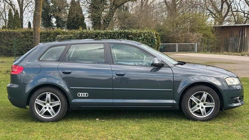 Gebraucht Audi A3 Attraction 125 PS (91 kW) 2010 Schwarz Kleinwagen