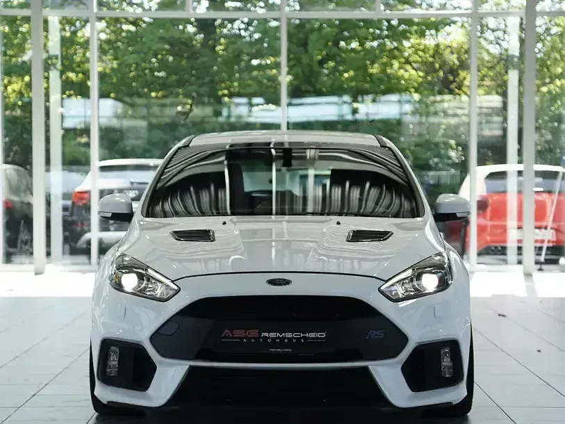 Gebraucht Ford Focus RS 350 PS (257 kW) 2016 Weiß Limousine