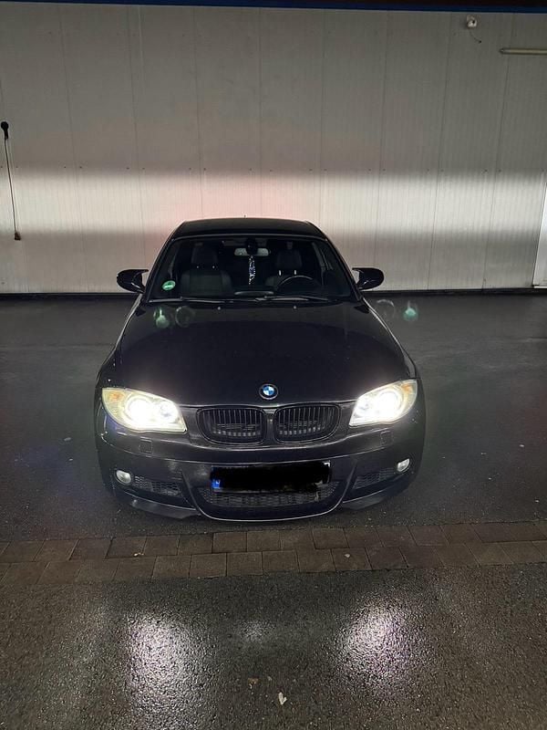 Schwarz Gebraucht 2010 BMW 120 Coupé M Sport Coupé | 6.800 € (Fairer Preis) - Bild 1/4