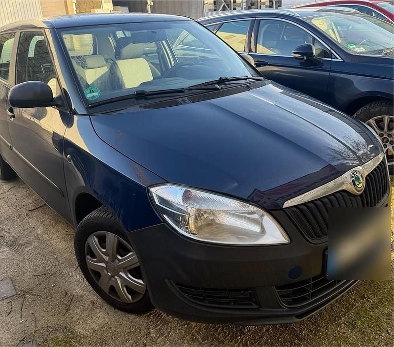 Blau Gebraucht 2011 Skoda Fabia Kleinwagen | 2.299 € (Superpreis) - Bild 1/4