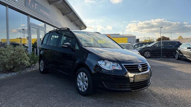 Schwarz Gebraucht 2009 VW Touran Trendline Van / Kleinbus | 4.990 € (Fairer Preis) - Bild 1/4