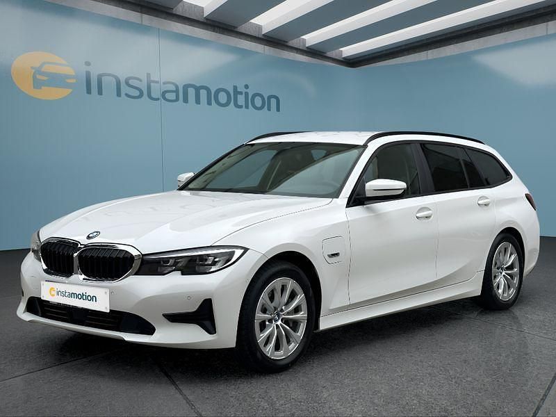 Gebraucht 2022 BMW 330e Kombi | 27.699 € (Guter Preis) - Bild 1/4