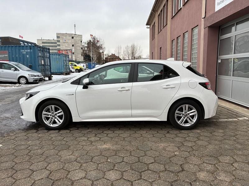 Gebraucht Toyota Corolla 122 PS (89 kW) 2021 Weiß Limousine