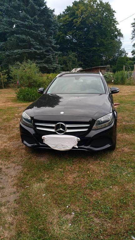 Schwarz Gebraucht 2015 Mercedes C200 Limousine | 16.999 € (Guter Preis) - Bild 1/4