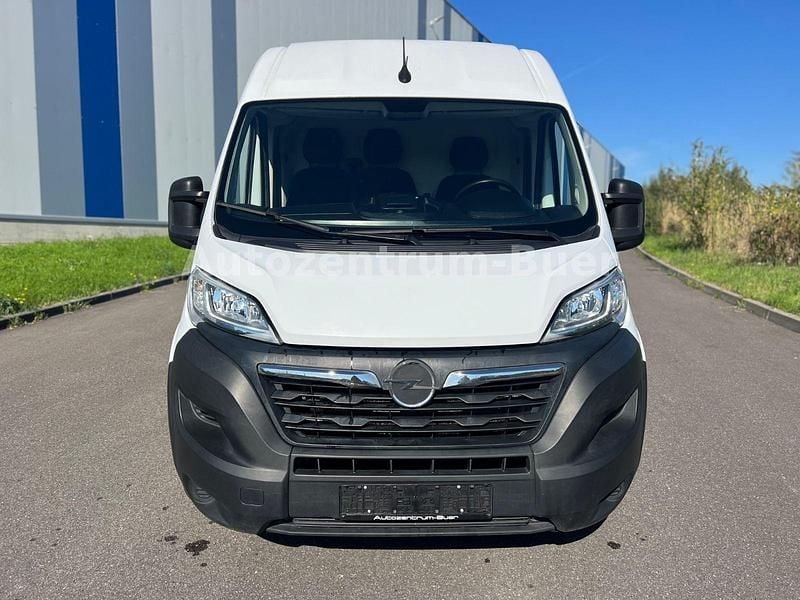 Weiß Gebraucht 2022 Opel Movano Van | 15.990 € (Guter Preis) - Bild 1/4