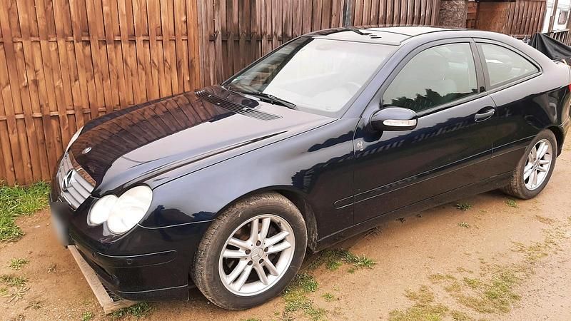 Gebraucht Mercedes 220 143 PS (105 kW) 2002 Blau Coupé