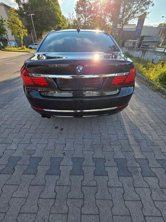 Gebraucht BMW 730 258 PS (189 kW) 2013 Schwarz Limousine