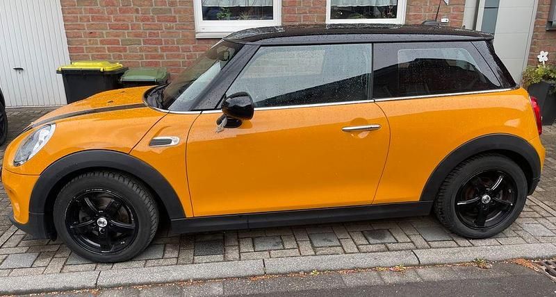 Gebraucht Mini Cooper D 116 PS (85 kW) 2017 Orange Kleinwagen