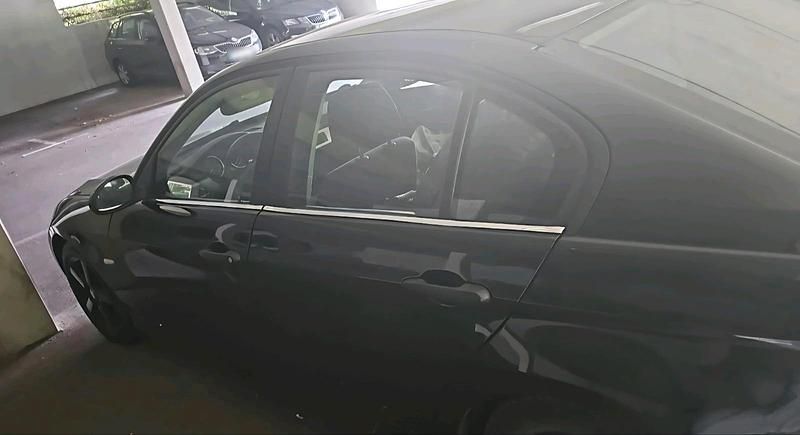 Gebraucht BMW 318 129 PS (94 kW) 2005 Schwarz Limousine