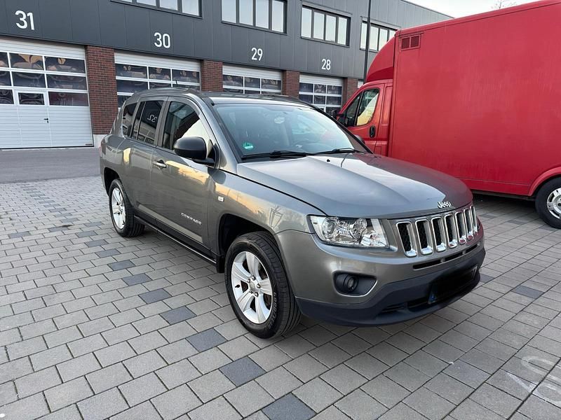 Gebraucht Jeep Compass 160 PS (117 kW) 2013 Grau SUV